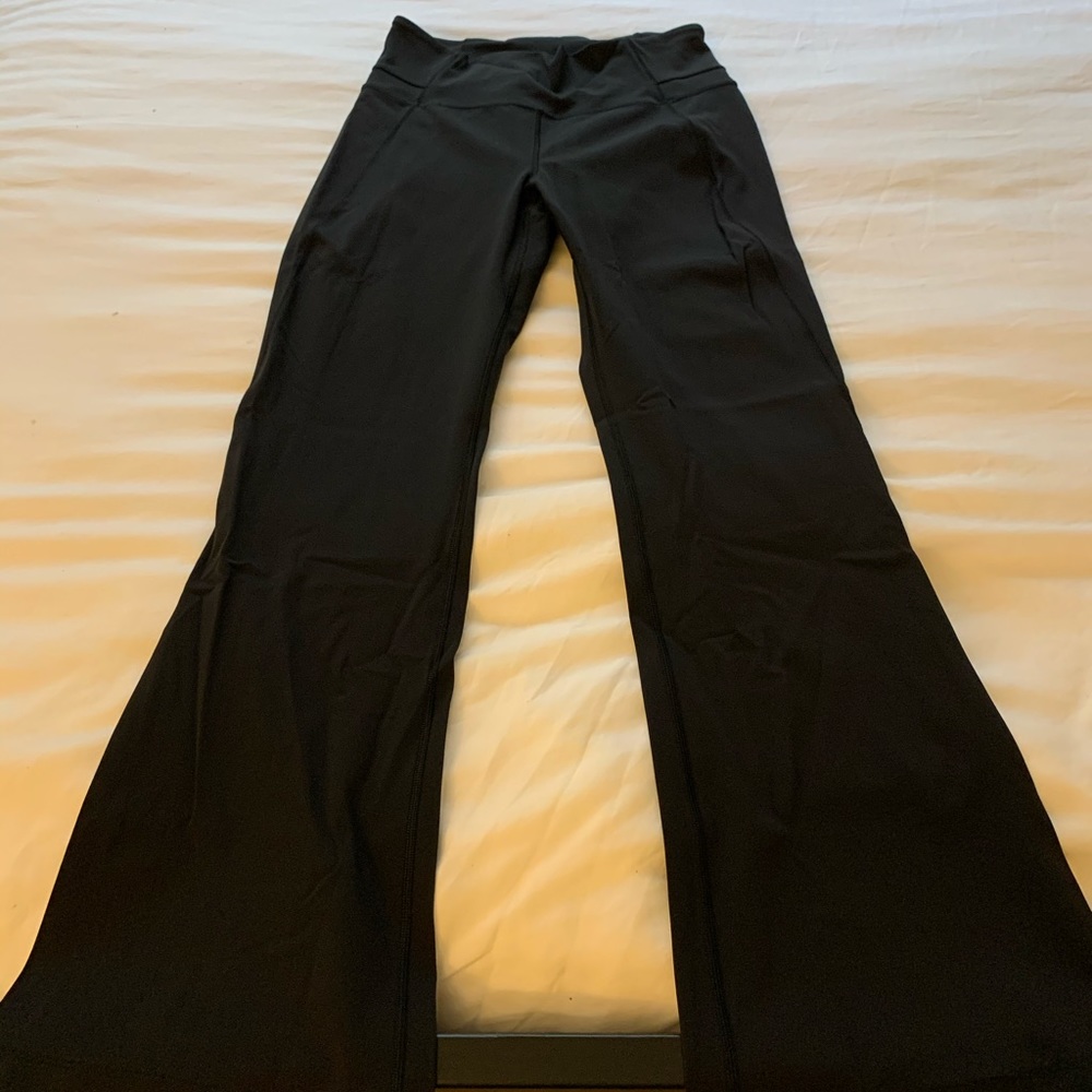 Lululemon Groove Pant Flare Size 8